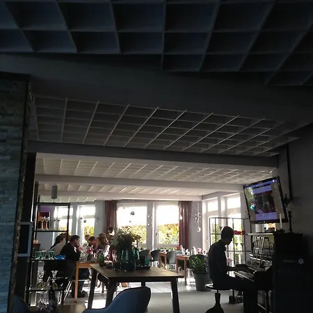 Hotel Am Park 3*